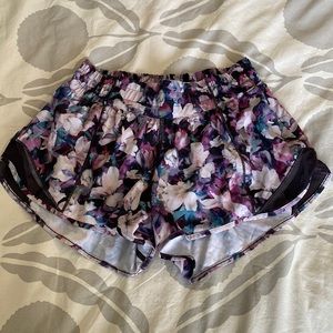 Lululemon lined Hotty Hot shorts. Size 4
